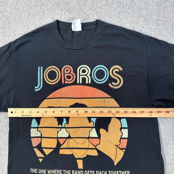 Jonas Brothers The One Where The Band Gets Back Together Tee Shirt Size Medium - Picture 7 of 8